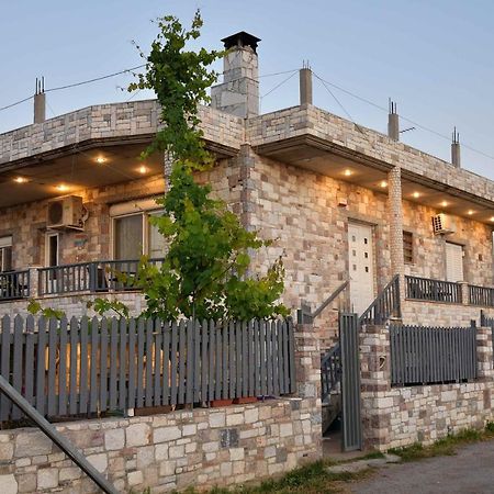 Stone Villa Corinth エクステリア 写真
