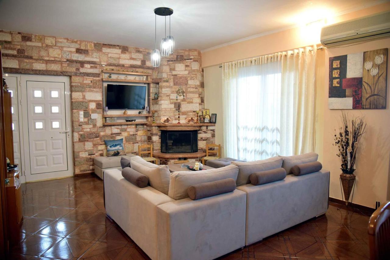 Stone Villa Corinth エクステリア 写真