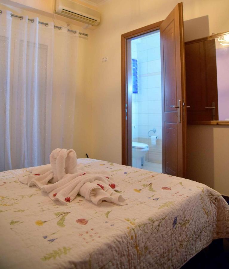 Stone Villa Corinth エクステリア 写真