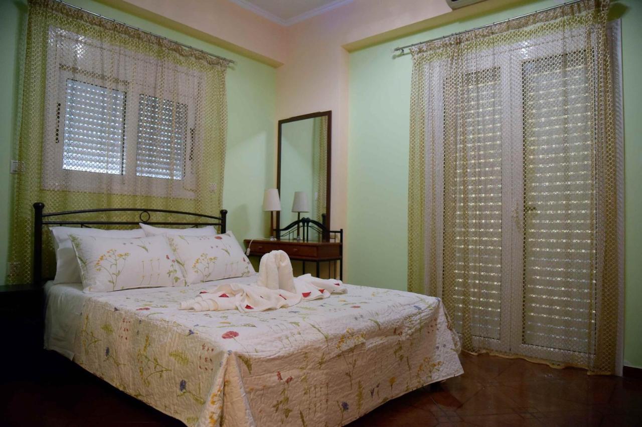 Stone Villa Corinth エクステリア 写真