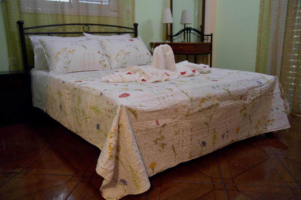 Stone Villa Corinth エクステリア 写真