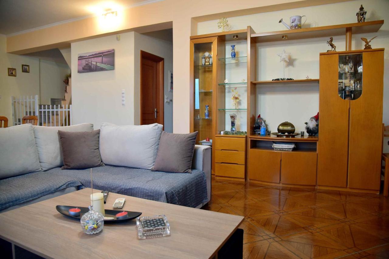 Stone Villa Corinth エクステリア 写真