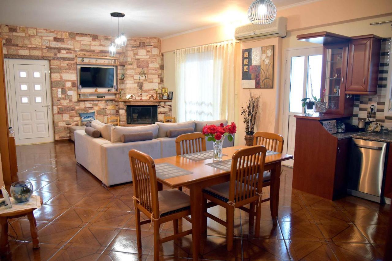 Stone Villa Corinth エクステリア 写真